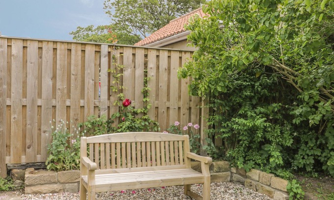 Whitby Cottage | Stakesby House Apartment 3