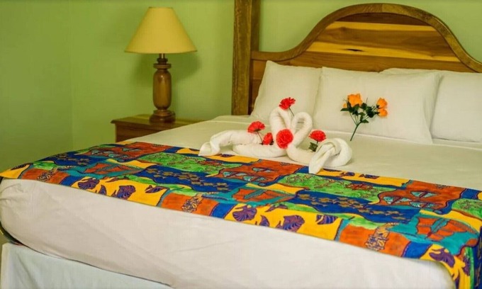 Runaway Bay Resort | Standard Double Bed, 1 Queen Bed, Garden View