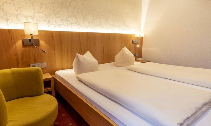 Oberammergau House | Standard double room - Hotel Arnika