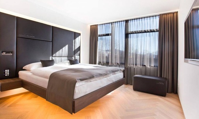 Laakirchen House | Standard double room, breakfast - COOL MAMA Hotel Salzburg