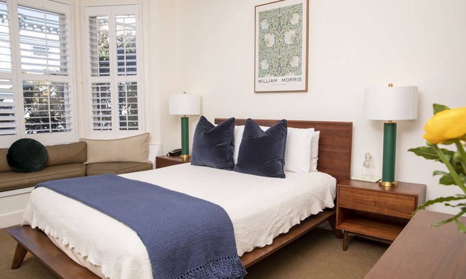 Telegraph Hill Hotel | Standard Queen Room with Ensuite Bathroom