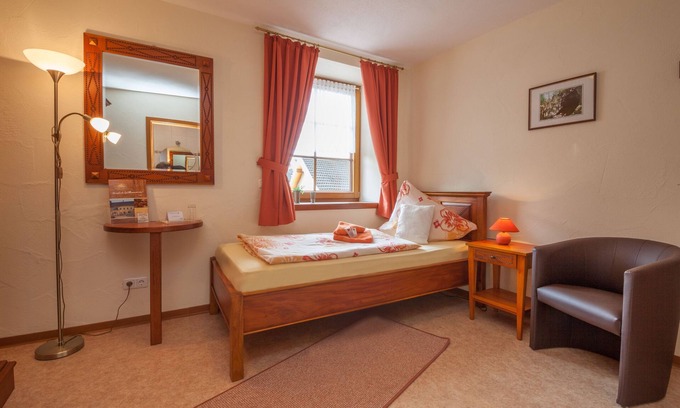 Neroth Apartment | Standard single room - Spa and Wellness Hotel am Eifelsteig*