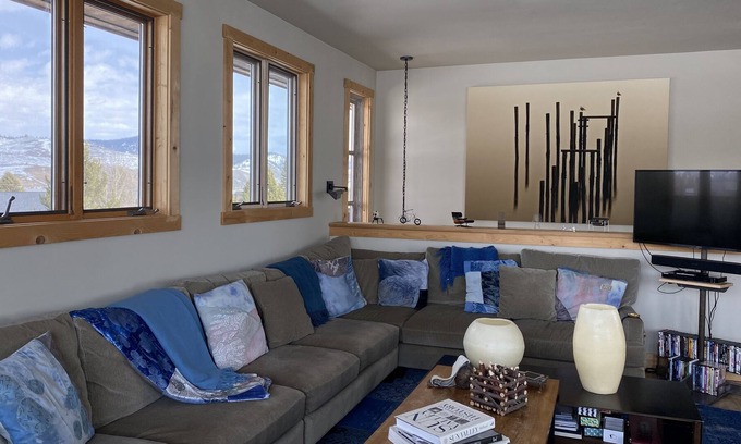 Stanley House | Stanley Cabin Getaway - Steps from everything Stanley has to offer!