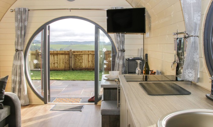 Kingswood Cottage | Stapeley Pod