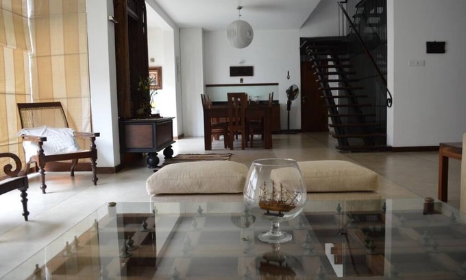 Mount Lavinia House | Star Class Comfort In Capital City
