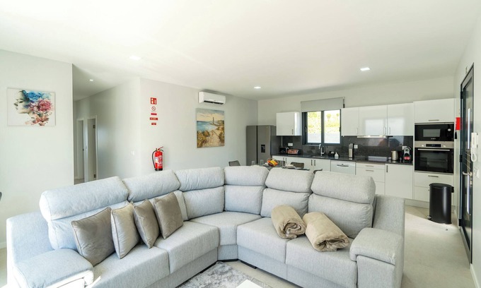 Estrela da Calheta House | Star House -Jacuzzi & Lovely Mountain View
