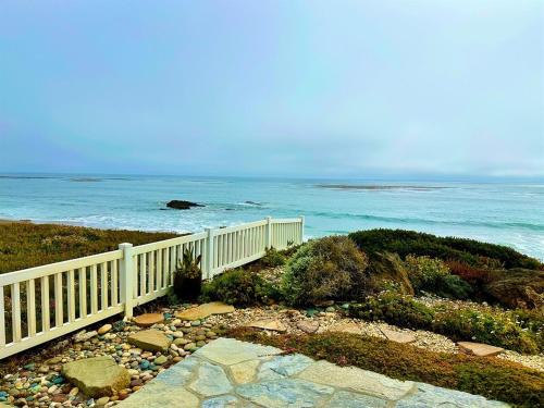 San Simeon House | Star of the Sea-Oceanfront Luxury