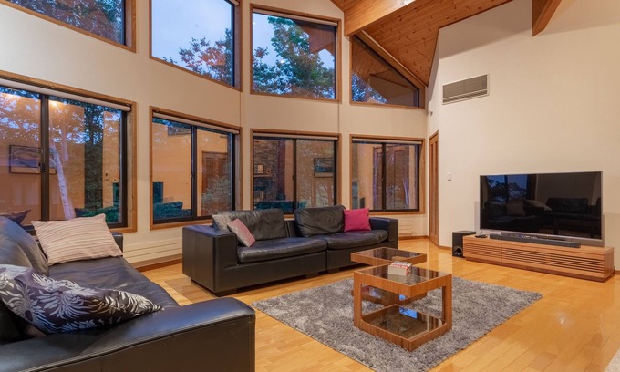 Niseko House | Starchase by H2 Life