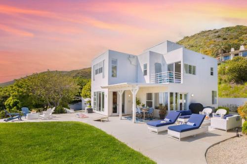 Western Malibu Villa | Stardust by AvantStay Views Hot Tub Pool Table