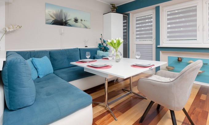 Bielany Apartment | Starej Baśni Apartment Warsaw by Renters