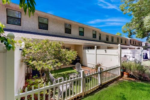 Saint Simons Island Apartment | Starfish Shores