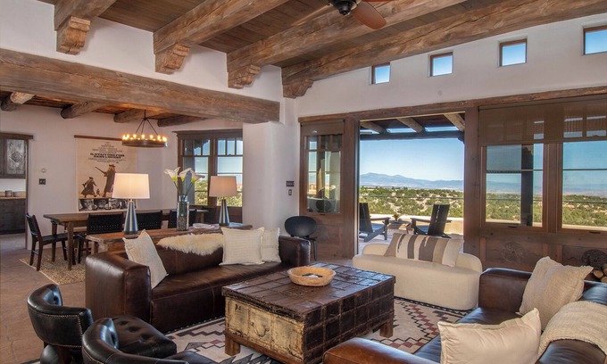 Casas de San Juan House | Starry Night at the Opera