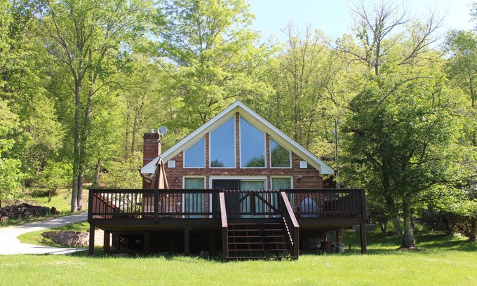 Grassy Creek Cottage | Starry Skies + Fire Pit = Your Perfect Sept Riverside Escape