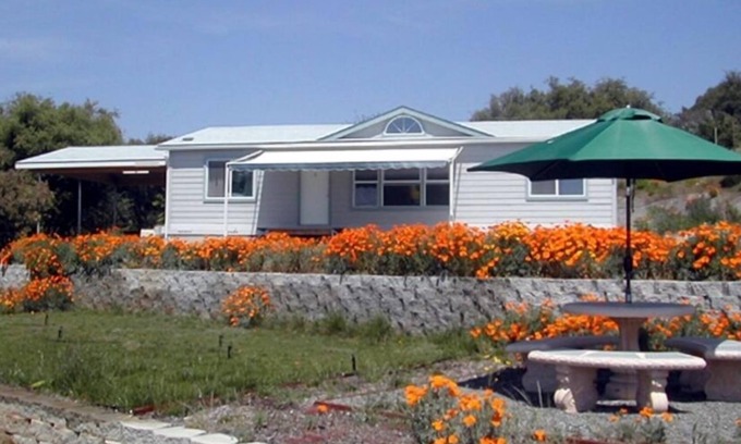 Squaw Valley House | StarryOaks Cottage on 15 Acres