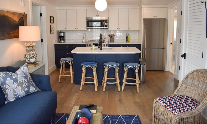 Cape Porpoise Apartment | "Stars & Stripes", Luxurious 2-Bedroom Apartment in Historic Cape Porpoise