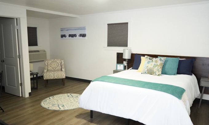 Coeur d'Alene Hotel | State Motel - Twelve