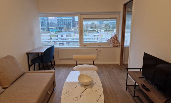 Central Milton Keynes Apartment | Station House Apartments