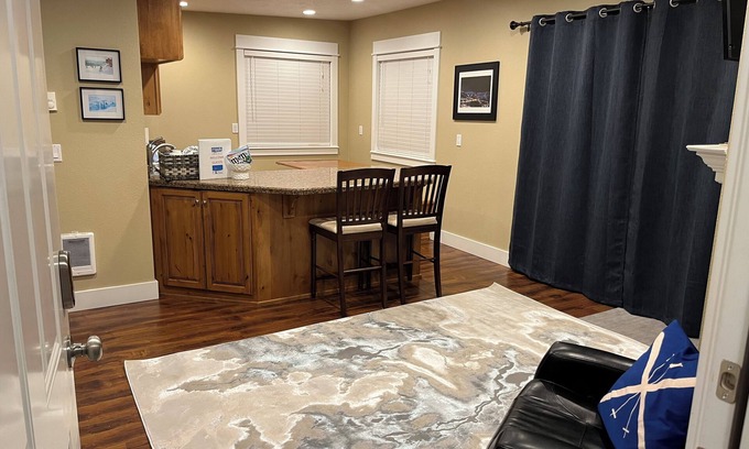 Sandpoint Condo | Stay and play, sleeps 6 with a beautiful view of Schweitzer Mountain