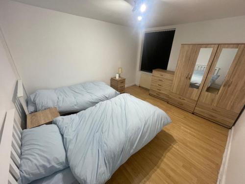 Cheetham Hill House | stay and relax