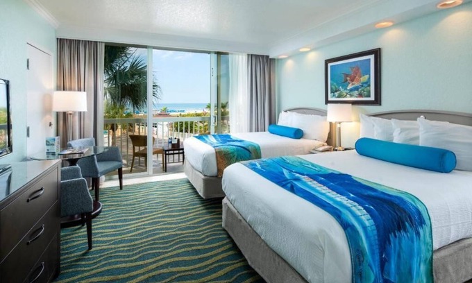 St. Pete Beach Hotel | Stay at RumFish Beach: 4 Balcony Rooms Near Tropicana Field & Aquatic Preserve