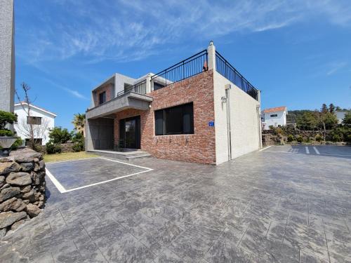 Jeju City House | Stay by J