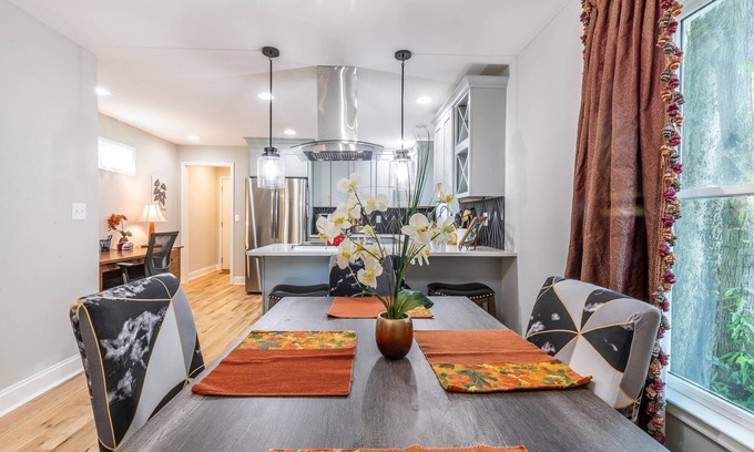 Pittsburgh House | Stay for the Championship Game! |Downtown Atlanta|1.5 Miles to Mercedes Benz Stadium |Dog Friendly