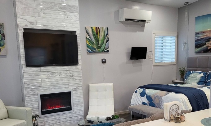 Church Street Cottage | Stay in a an Urban Oasis