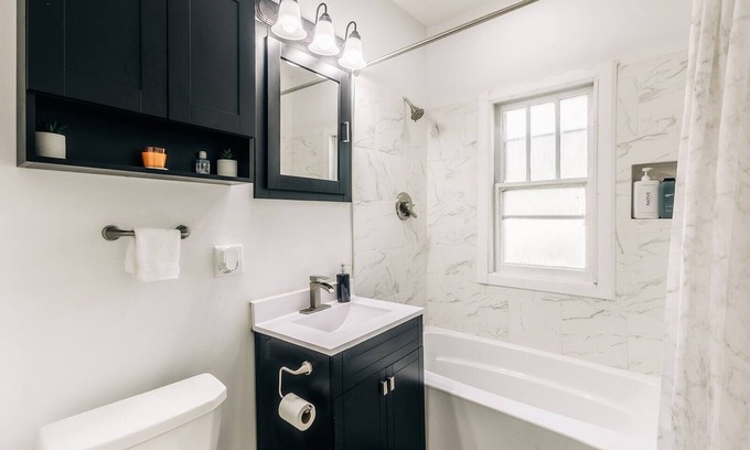 Ericsson House | Stay in Comfort, Explore with Ease – Your Ideal Minneapolis Getaway!