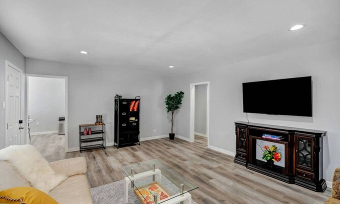 South el Monte House | Stay in Comfort & Style: 3BR Gated Oasis with AC, Full Kitchen, and Relaxing Front Yard Patio.