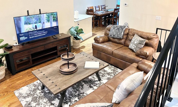 Park Cities House | Stay in HIGHLAND PARK, Heart of DALLAS & SMU Restaurants & Shopping