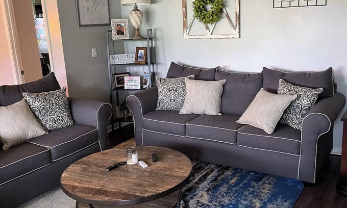 Danville House | Stay in the heart of Danville 2