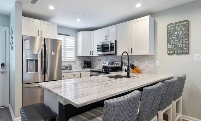 Sea Isle City Condo | Stay near the Sea Isle City Beach in our cozy 3-bedroom condo.
