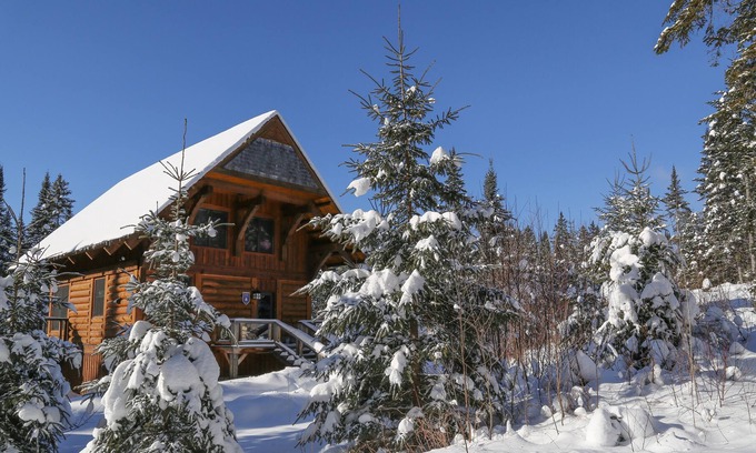 Lac Superieur Village Ski Chalet | Stay & Relax in our Log cabin in the woods