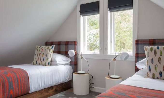 Stowe Area Hotel | Stay Steps from It All – Trails, Restaurants & Shops from This Cozy Lodge