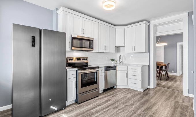 Southwest Garden House | Stay STL*Bungalow House*Parking*Fenced Yard*Pets