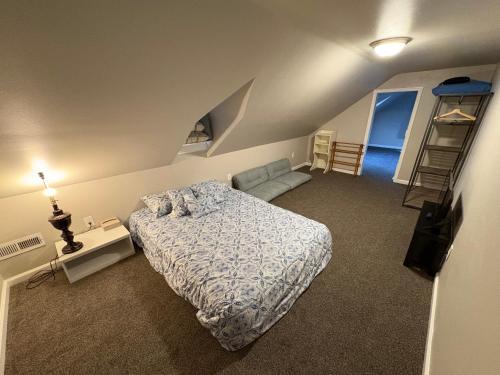 Steelton House | Stay with Soe