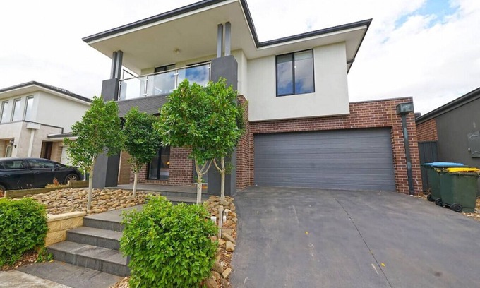Truganina House | Stayau Charming Spacious Holiday House Wyndham