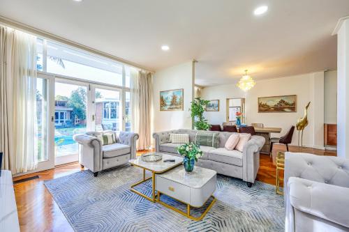 McKinnon House | StayAU Spacious 6BR McKinnon Pool Home