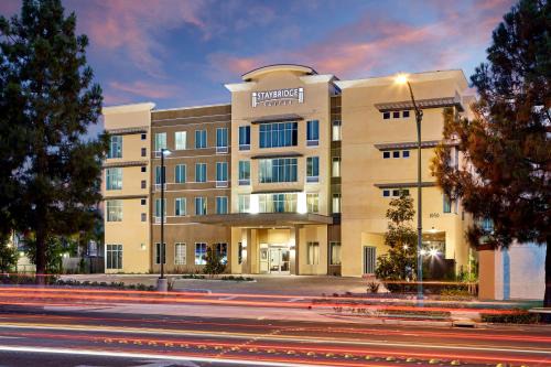 Anaheim Resort Hotel | Staybridge Suites Anaheim At The Park by IHG