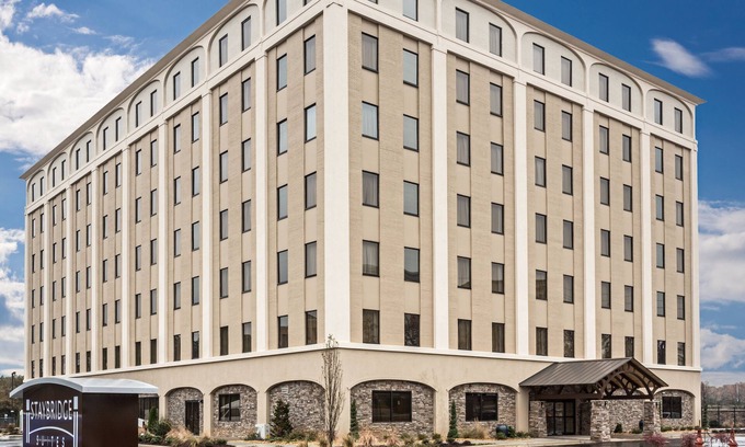 East Point Hotel | Staybridge Suites Atlanta Airport by IHG