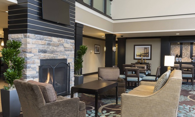 Oakbrook Terrace Hotel | Staybridge Suites Chicago-Oakbrook Terrace by IHG
