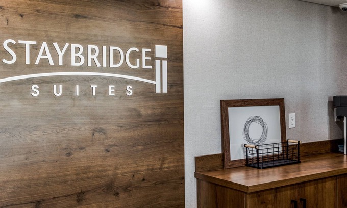 Dallas Hotel | Staybridge Suites Dallas Market Ctr Love Field by IHG