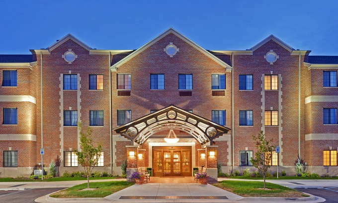 Indianapolis Hotel | Staybridge Suites Indianapolis-Carmel by IHG