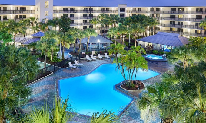 Kissimmee Hotel | Staybridge Suites Orlando Royale Parc Suites by IHG