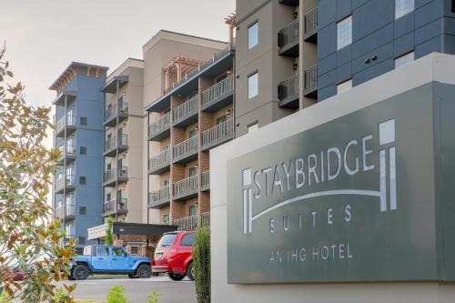 Pigeon Forge Hotel | Staybridge Suites Pigeon Forge - Smoky Mtns by IHG