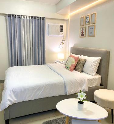 South Triangle Apartment | Staycation in Timog Quezon CIity near Tomas Morato and GMA 7