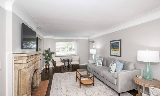 Roselawn Finance House | StayGarden | Kenwood