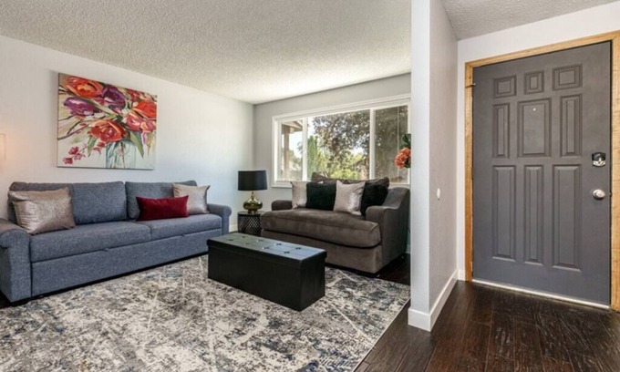Boise Bench House | #StayInMyDistrict Furnished Monthly Townhome