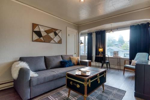 Coos Bay Apartment | #StayinMyDistrict Historic Apartment Near Downtown
