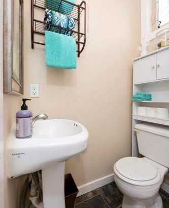 North End Apartment | #StayInMyDistrict Hyde Park Studio Up